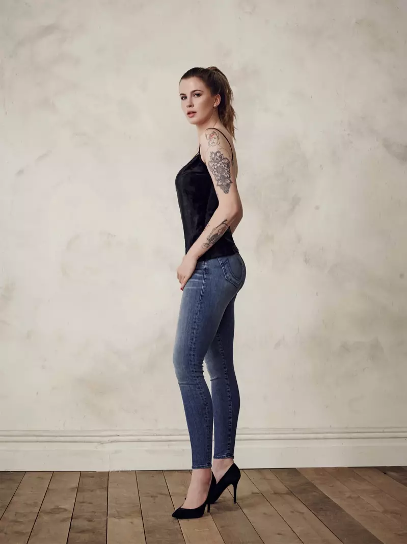 Irland Baldwin er blevet kåret som ansigtet for True Religions efterår-vinter 2016-kampagne