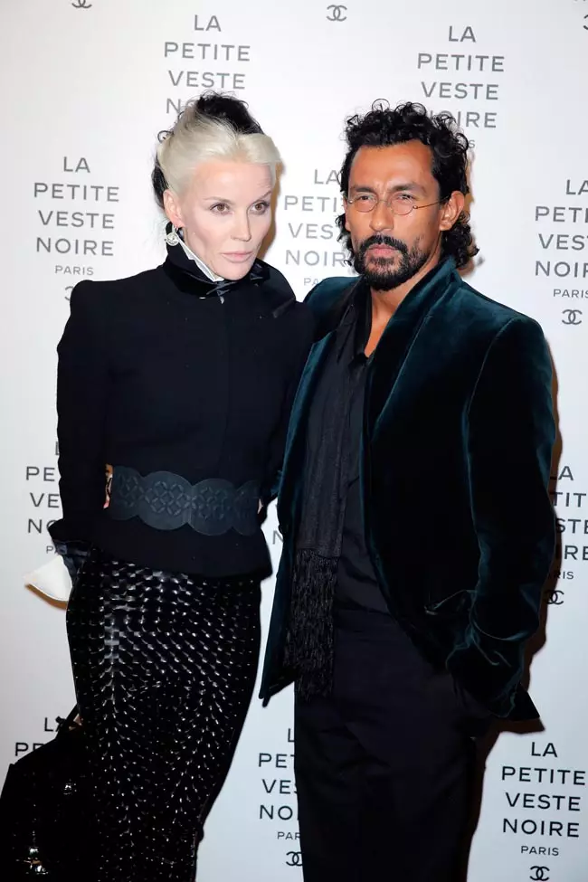 Anja Rubik, Laetitia Casta, Carine Roitfeld et d'autres à l'exposition La petite veste noire de Chanel