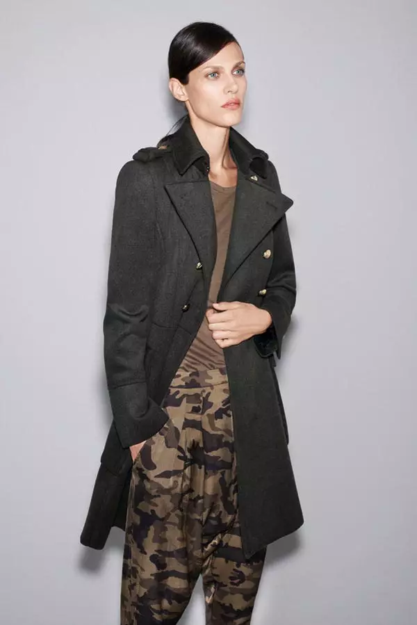 Zara Taps Aymeline Valade pro svůj Lookbook z října 2012