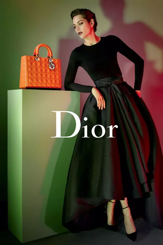 Marion Cotillard ayaa ku jilaya Lady Dior ololihii dayrta ka hor 2013