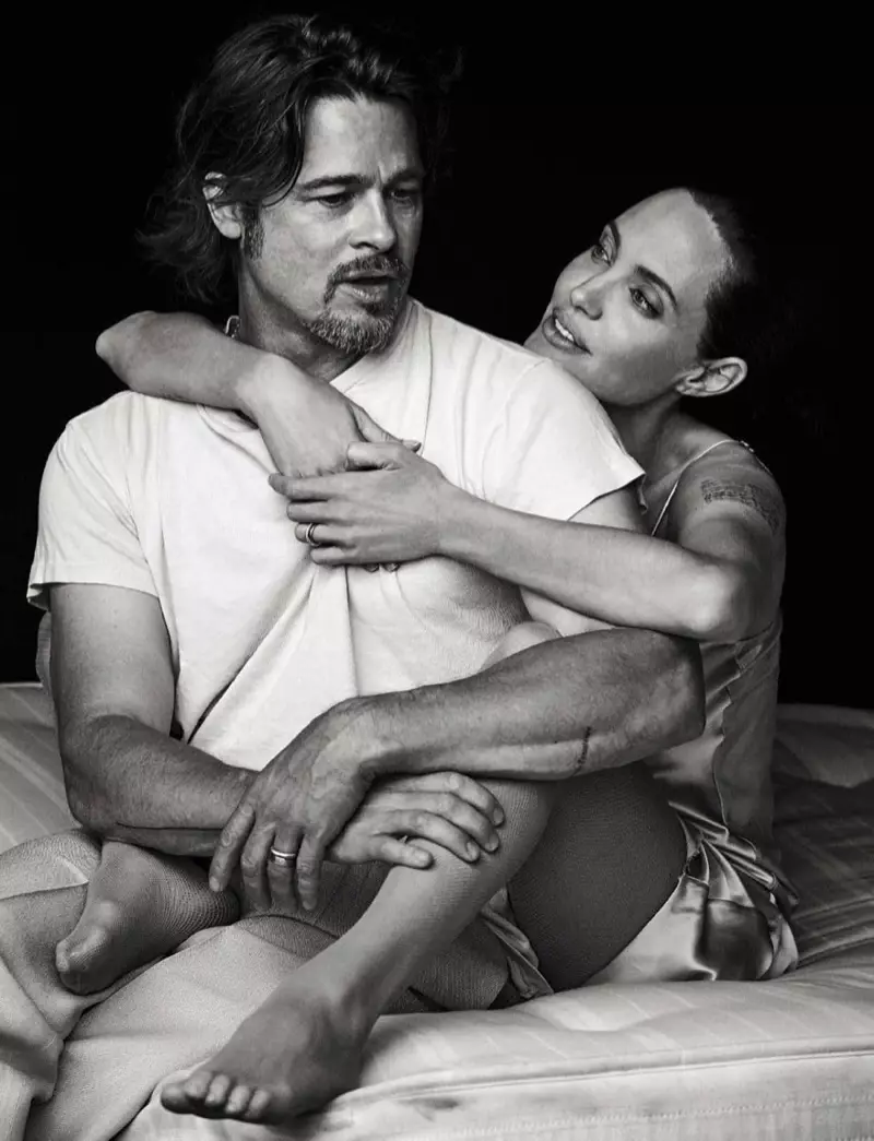 Angelina-Jolie-Brad-Pitt-Vanity-Fair-Italia-Oṣu kọkanla-2015-Ideri-Photoshoot07