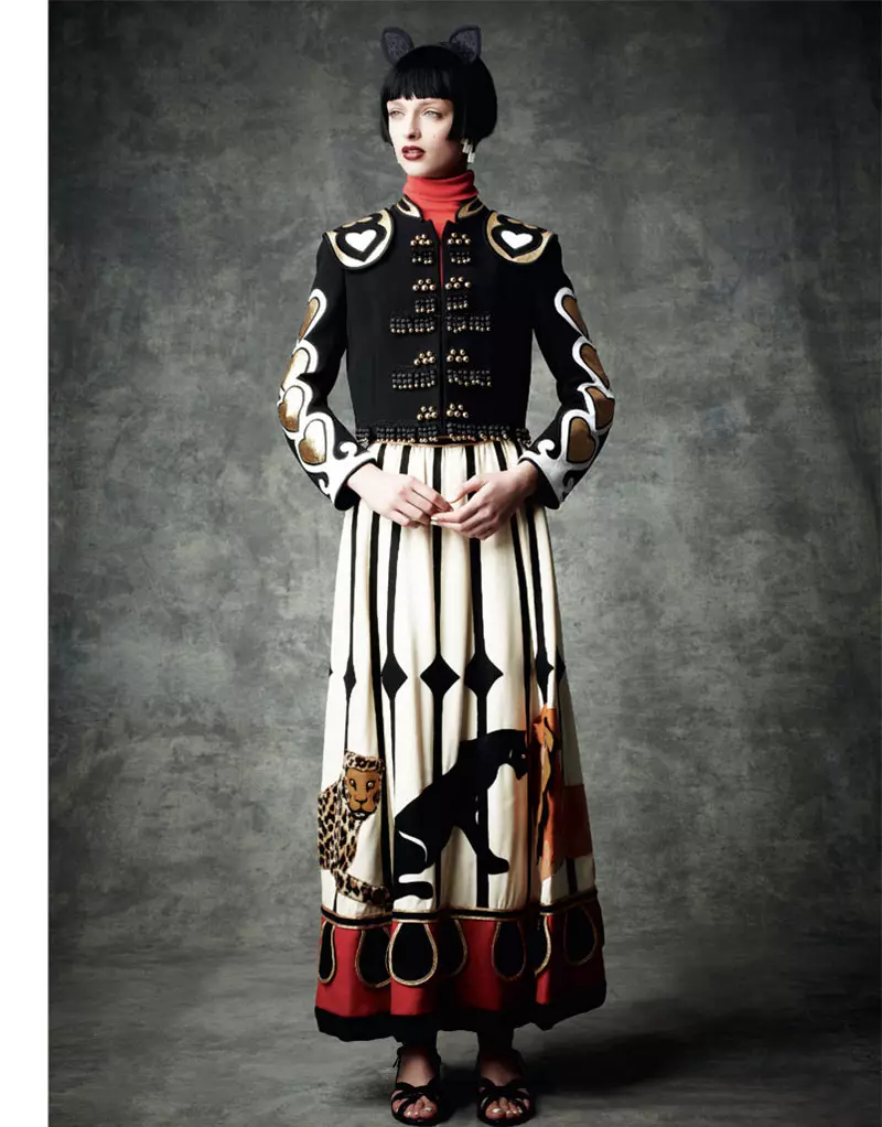 UDaga Ziober ka-Natalia Alaverdian we-Harper's Bazaar Russia Mashi 2012