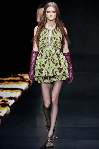 Roberto Cavalli Fall 2012 | မီလန်ဖက်ရှင်ရက်သတ္တပတ်