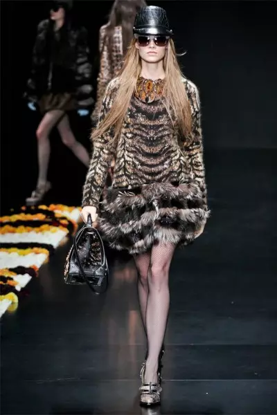 Roberto Cavalli Fall 2012 | မီလန်ဖက်ရှင်ရက်သတ္တပတ်