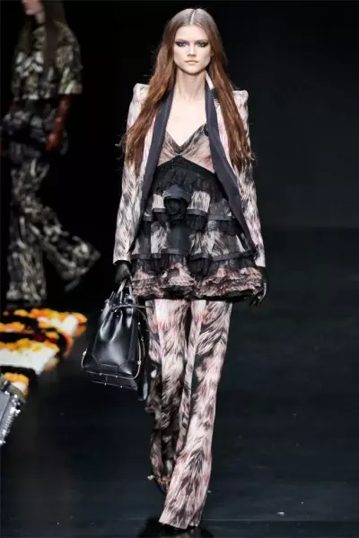 Roberto Cavalli Fall 2012 | မီလန်ဖက်ရှင်ရက်သတ္တပတ်