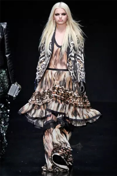 Roberto Cavalli Fall 2012 | မီလန်ဖက်ရှင်ရက်သတ္တပတ်