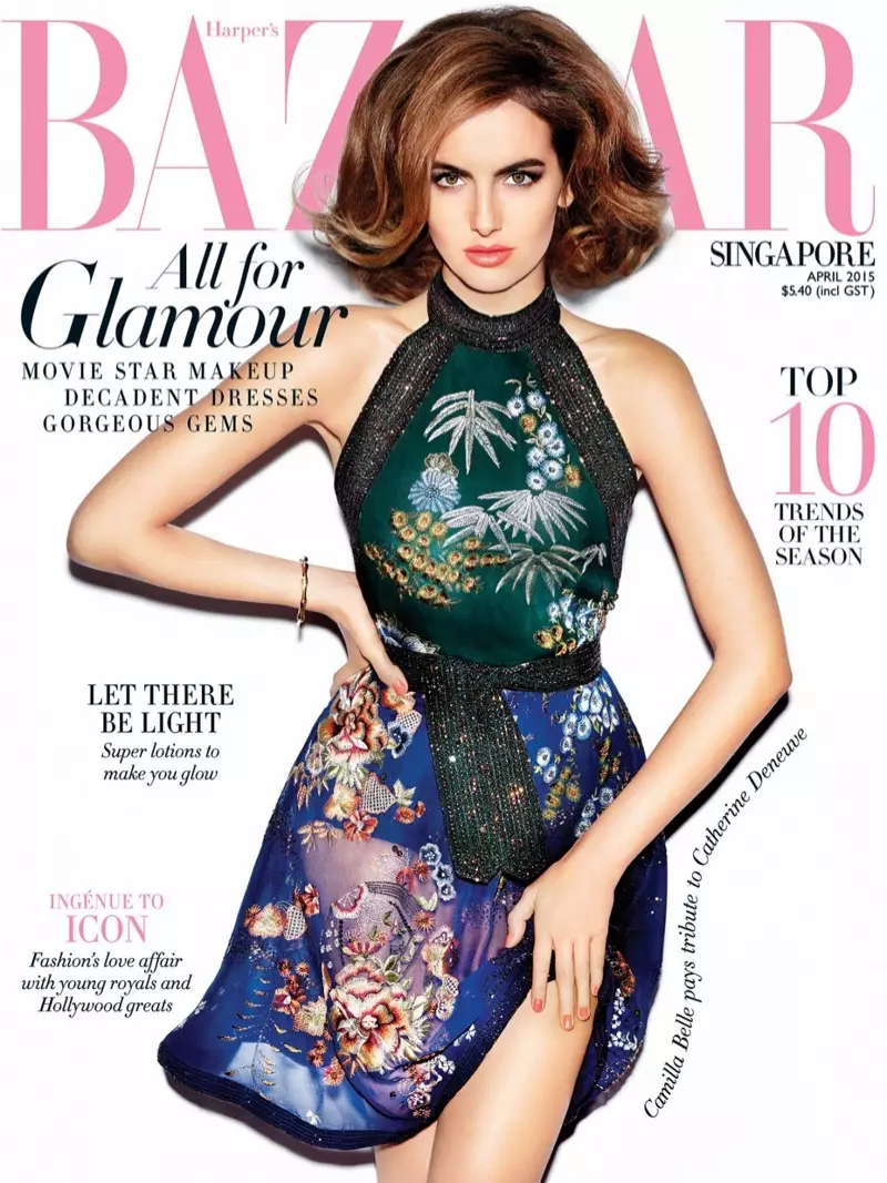 Camilla Belle ngagungkeun panutup April 2015 Harper's Bazaar Singapura.
