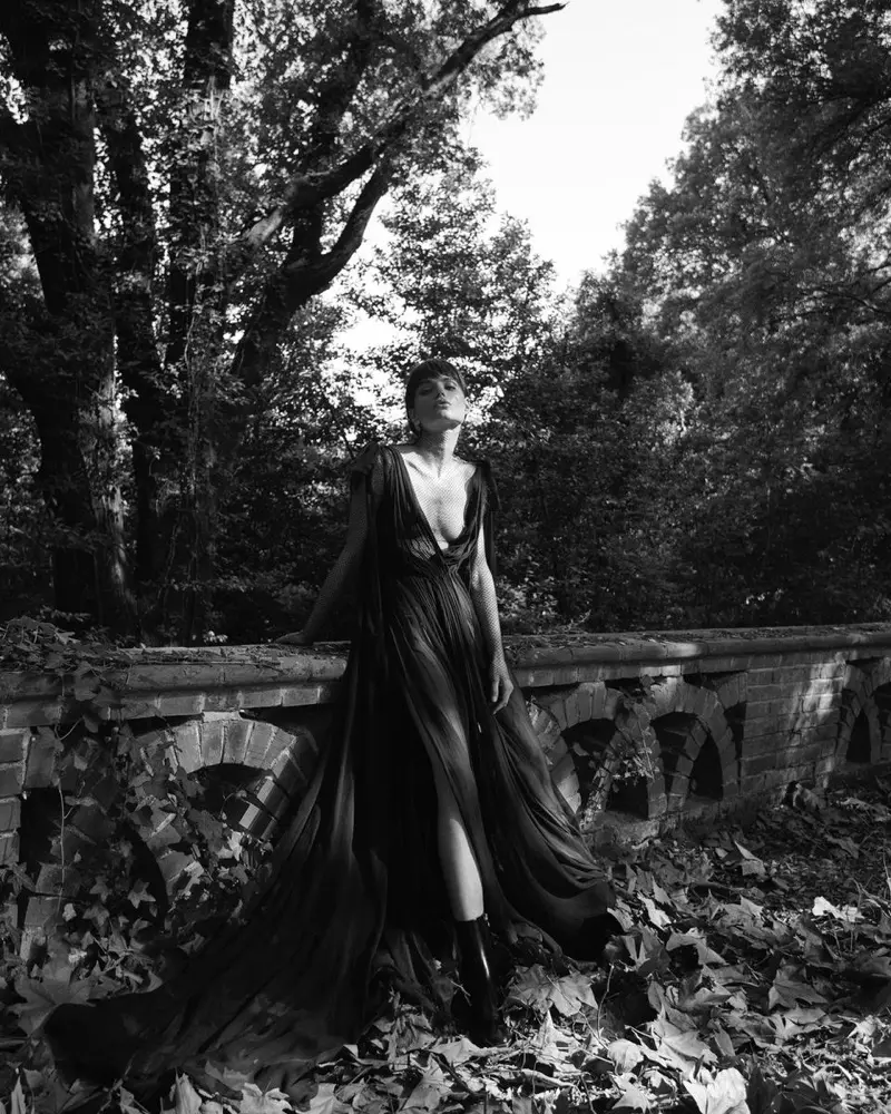 Emilia Vucinic ELLE អាល្លឺម៉ង់ Andreas Ortner Fashion Editorial Dresses