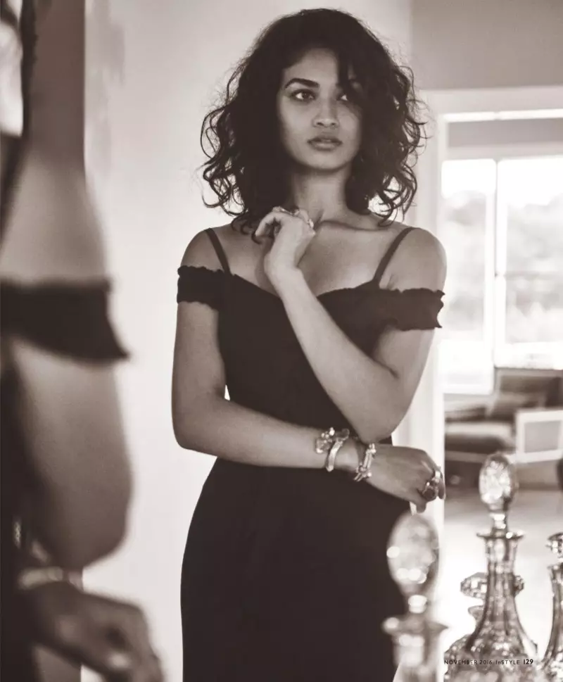 Shanina Shaik poserer i Sultry Looks for InStyle Australia