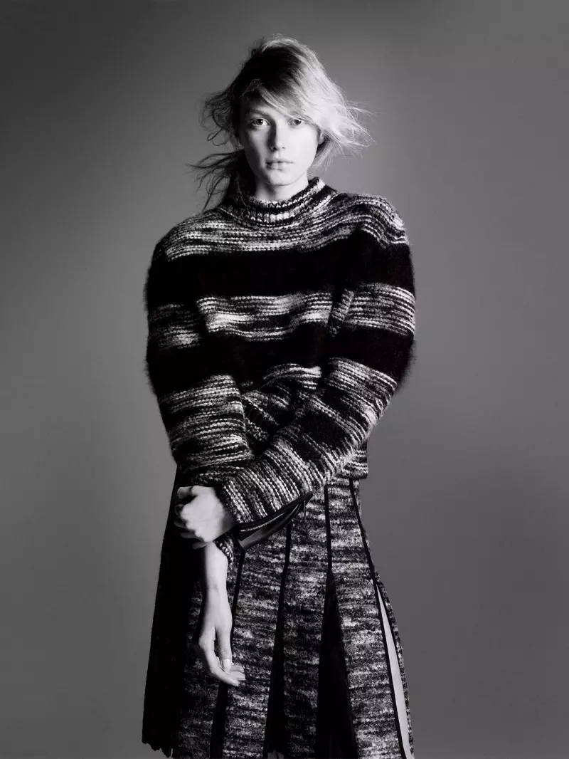 Sigrid Agren spiller i Sportmax høsten 2013-kampanje av David Sims