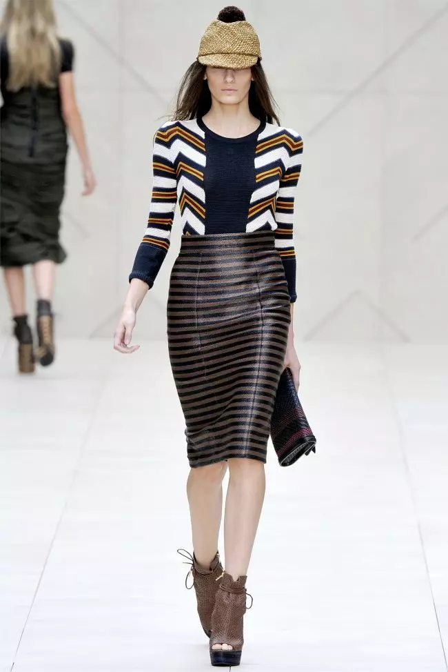 Burberry mùa xuân 2012 | Tuần lễ thời trang London