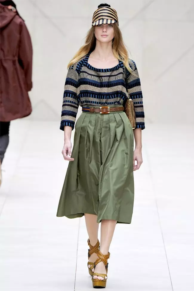 Burberry Spring 2012 | لوندون مودا كىيىم ھەپتىلىكى