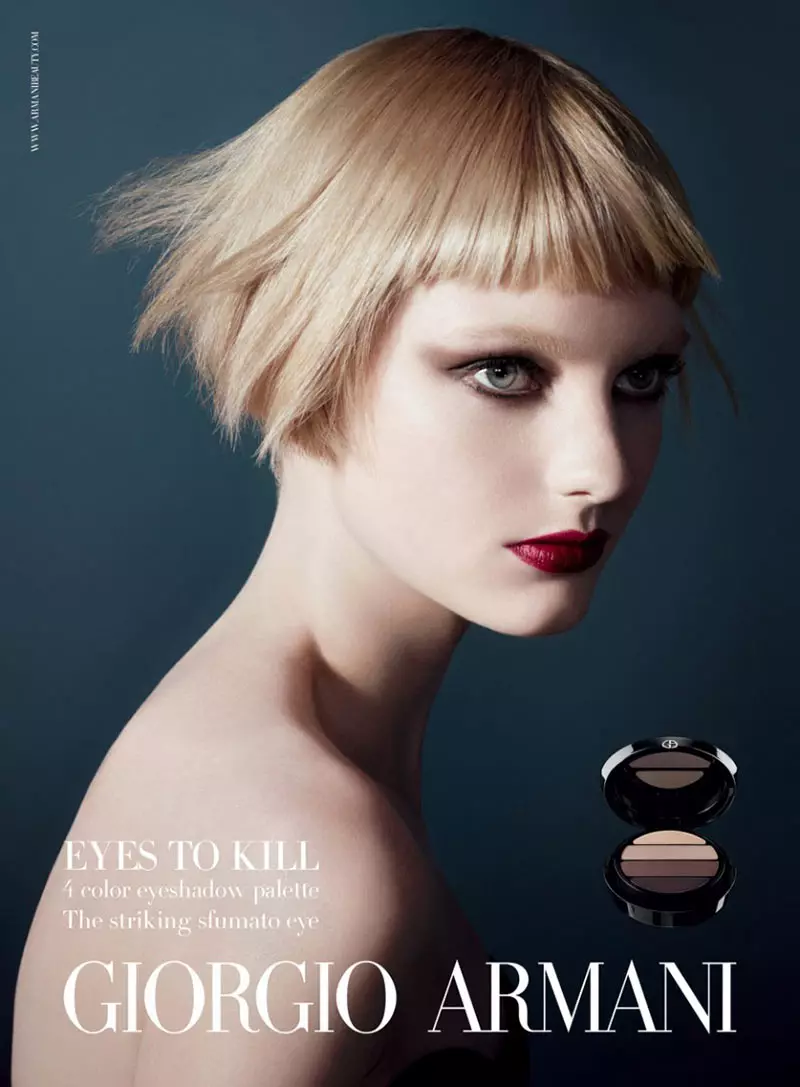 Ngôi sao Patricia van der Vliet và Elena Melnik trong Chiến dịch F / W 2012 của Giorgio Armani Beauty