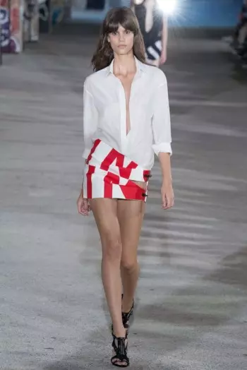 Anthony Vaccarello Menjadi Nautical, Grafis untuk Musim Semi 2015