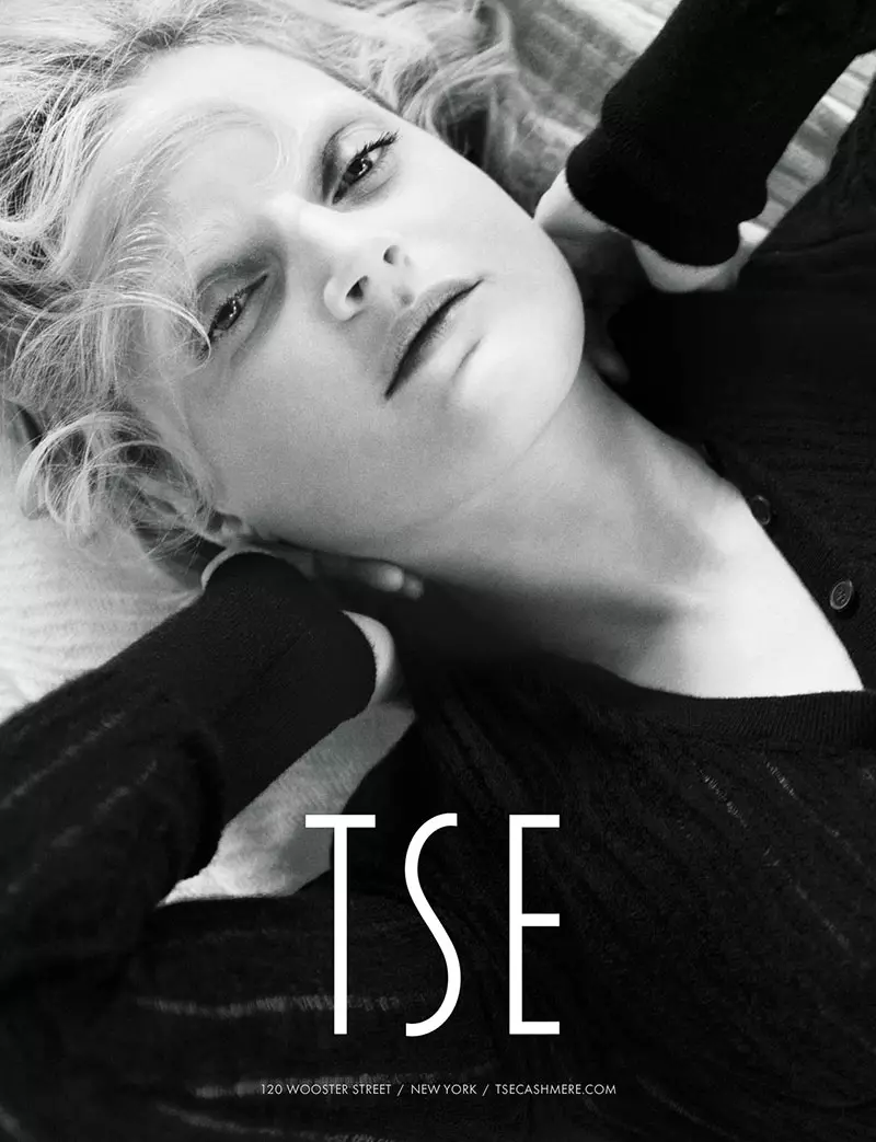 Guinevere van Seenus 為 Tse 的 2012 秋季廣告活動感到舒適，Yelena Yemchuk