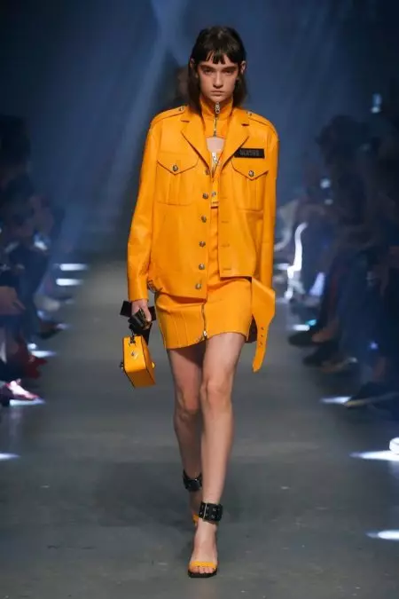 Versus Versace Ndadekake Sikap Rebel ing Musim Semi 2017