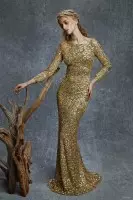 Awọn aṣọ ẹwu ala lati ọdọ Reem Acra's Pre-Fall 2015 Gbigba