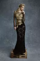 Reem Acra's Pre-Fall 2015 එකතුවෙන් සිහින ගවුම්