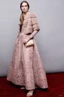 Elie Saab отива във фолк гламур за Pre-Fall 2015