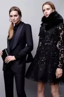 Elie Saab vai ao folk glam para o outono de 2015