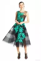 Tingnan ang Final Collection ni Oscar de la Renta