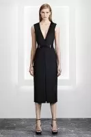 Gidawat ni Jason Wu ang Bold Minimalism alang sa Pre-Fall 2015