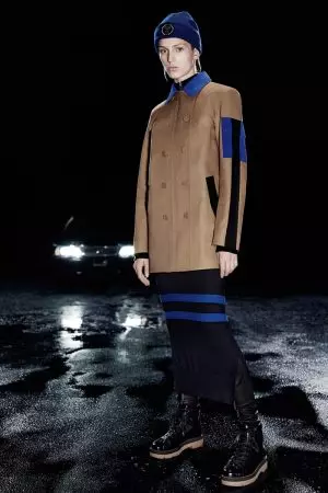 T le Alexander Wang An bhfuil Stripes & Puffy Jackets le haghaidh Réamh-Titim