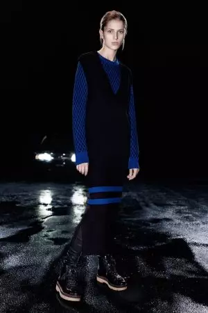 T le Alexander Wang An bhfuil Stripes & Puffy Jackets le haghaidh Réamh-Titim