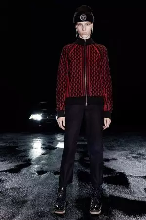 T le Alexander Wang An bhfuil Stripes & Puffy Jackets le haghaidh Réamh-Titim