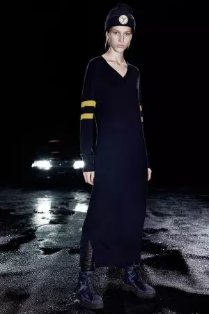 T di Alexander Wang fa righe e giacche gonfie per la pre-autunno