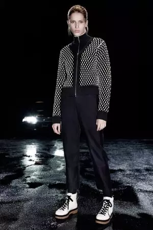 T le Alexander Wang An bhfuil Stripes & Puffy Jackets le haghaidh Réamh-Titim