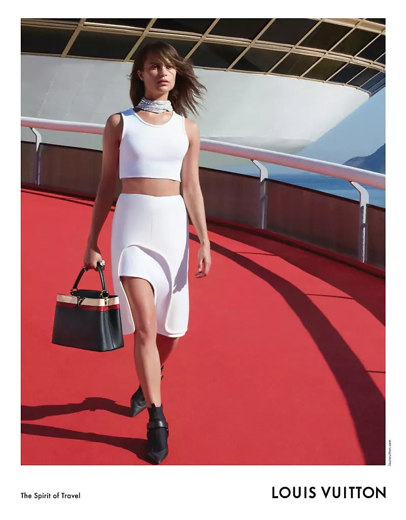 Alicia Vikander protagoniza la campaña del crucero Spirit of Travel 2017 de Louis Vuitton