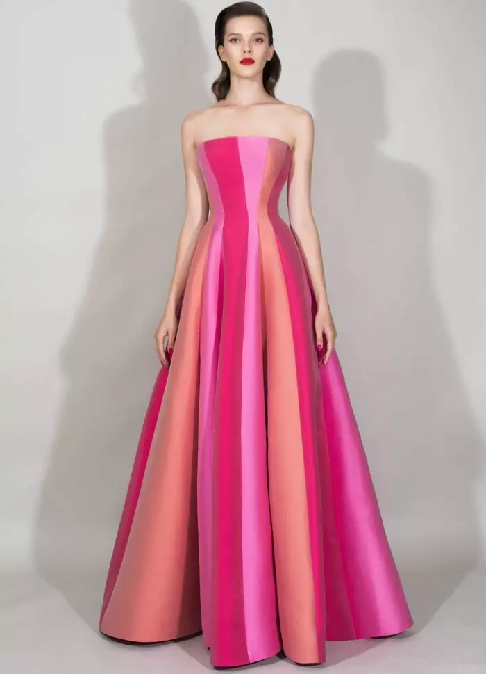 ຄໍເລັກຊັນ Zuhair Murad's Resort 2016 ປະກອບຮູບຮ່າງ ແລະສີສັນທີ່ກ້າຫານ