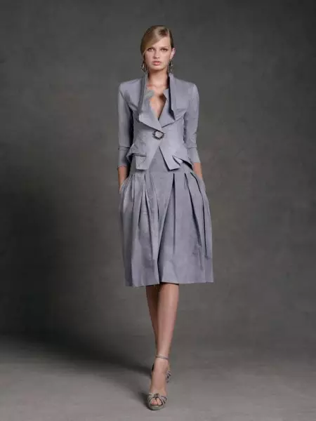 Donna Karan's Resort 2013 컬렉션은 우아한 주간 스타일을 제공합니다.