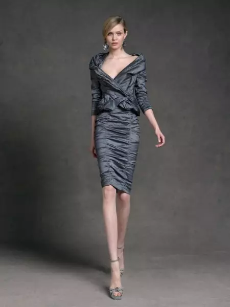 Koleksi Donna Karan's Resort 2013 Menawarkan Gaya Siang yang Elegan