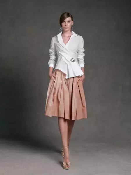 Ang Donna Karan's Resort 2013 Collection Nagtanyag ug Elegant nga mga Estilo sa Adlaw