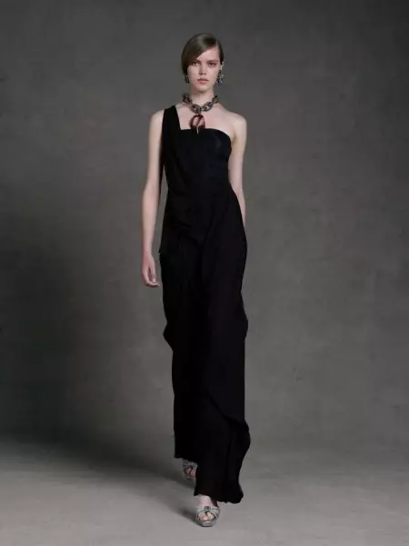 Dalxiiska Donna Karan's Resort 2013 Aruurinta waxa ay soo bandhigtaa Hab-maalmeedyo qurxoon