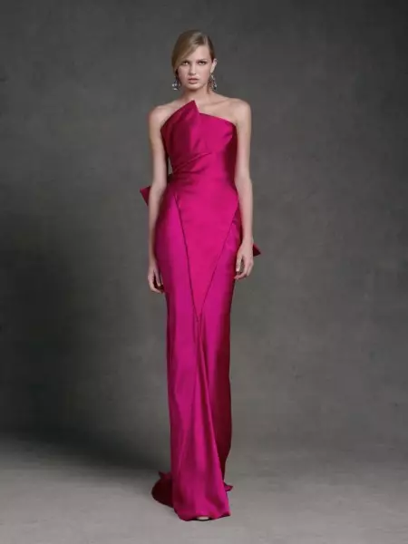 Donna Karan's Resort 2013 топтамасы талғампаз күндізгі стильдерді ұсынады