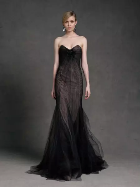 ຄໍເລັກຊັນ Donna Karan's Resort 2013 ສະເໜີຮູບແບບຊ່ວງກາງເວັນທີ່ສະຫງ່າງາມ