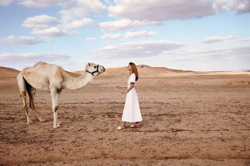 Lauren de Graaf Hits the Road in Chanel cho Tạp chí Lula