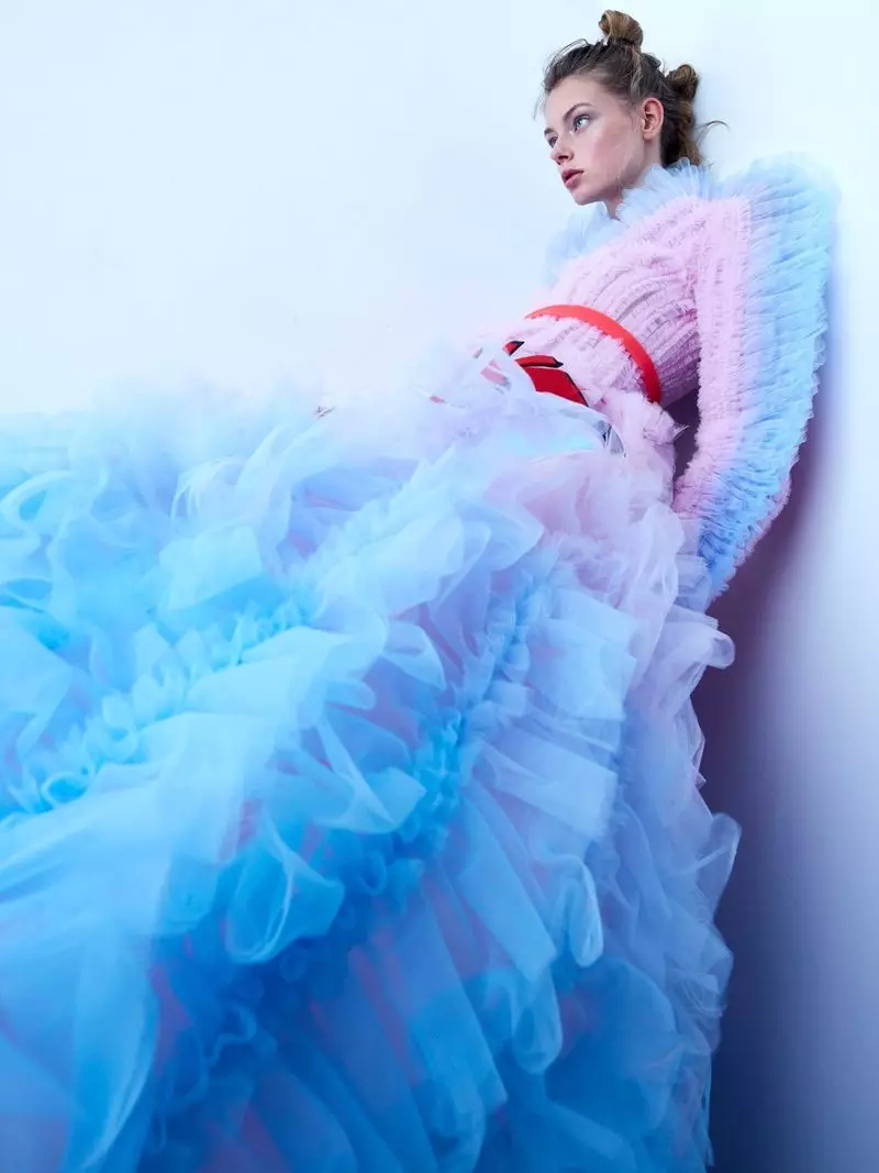 Лорен де Грааф тӯмор дар Vogue Taiwan дар сатҳи баланд