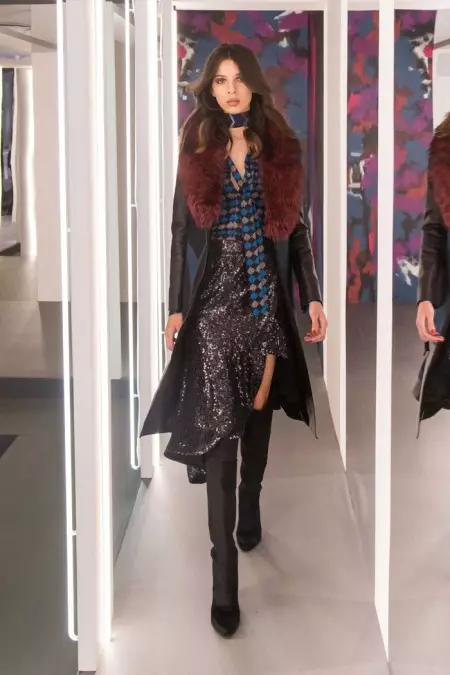 Diane Von Furstenberg's Fall 2016 Collection Tau Zoo Li Koj Yuav Tau Tam Sim No