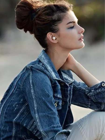 Ophelie Guillermand rockt Denim & Lace in Marie Claire Italy