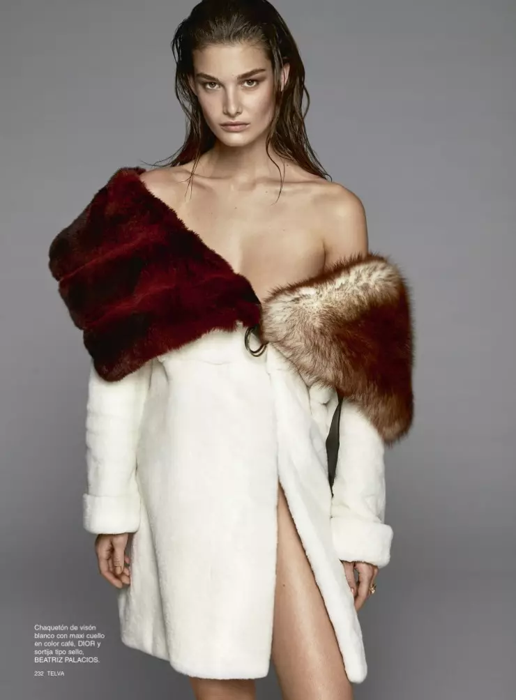 Ophelie Guillermand mudelli mink ġakketta Dior b'għonq kannella