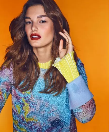 Ophelie Guillermand intensiviert ihr Selfie-Game für Vogue Mexico