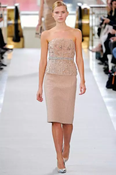 ປັດຊະຍາ di Alberta Ferretti Fall 2012 | New York Fashion Week