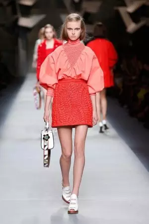 Fendi mùa xuân 2016 | Tuần lễ thời trang Milan