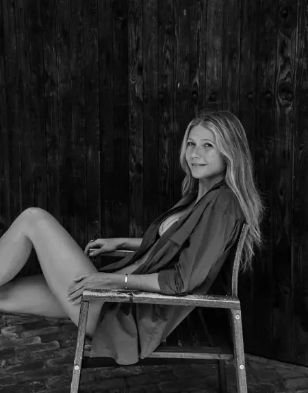 Gwyneth Paltrow tạo dáng trong kiểu nắng trên bãi biển để chỉnh sửa