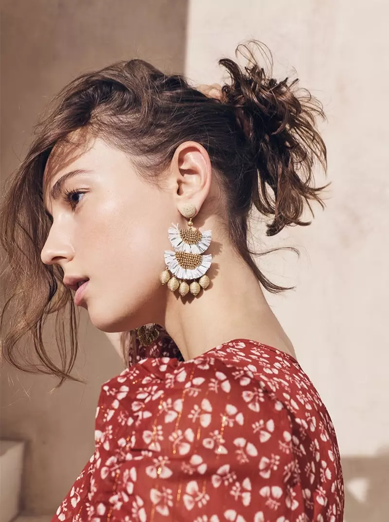 J. Crew Boucles d'oreilles en perles et raphia et haut à manches froncées en Sparkle Floral