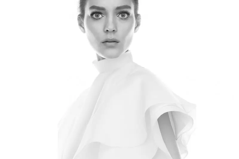 Kati Nescher bụ White Hot maka WSJ Magazine March 2013